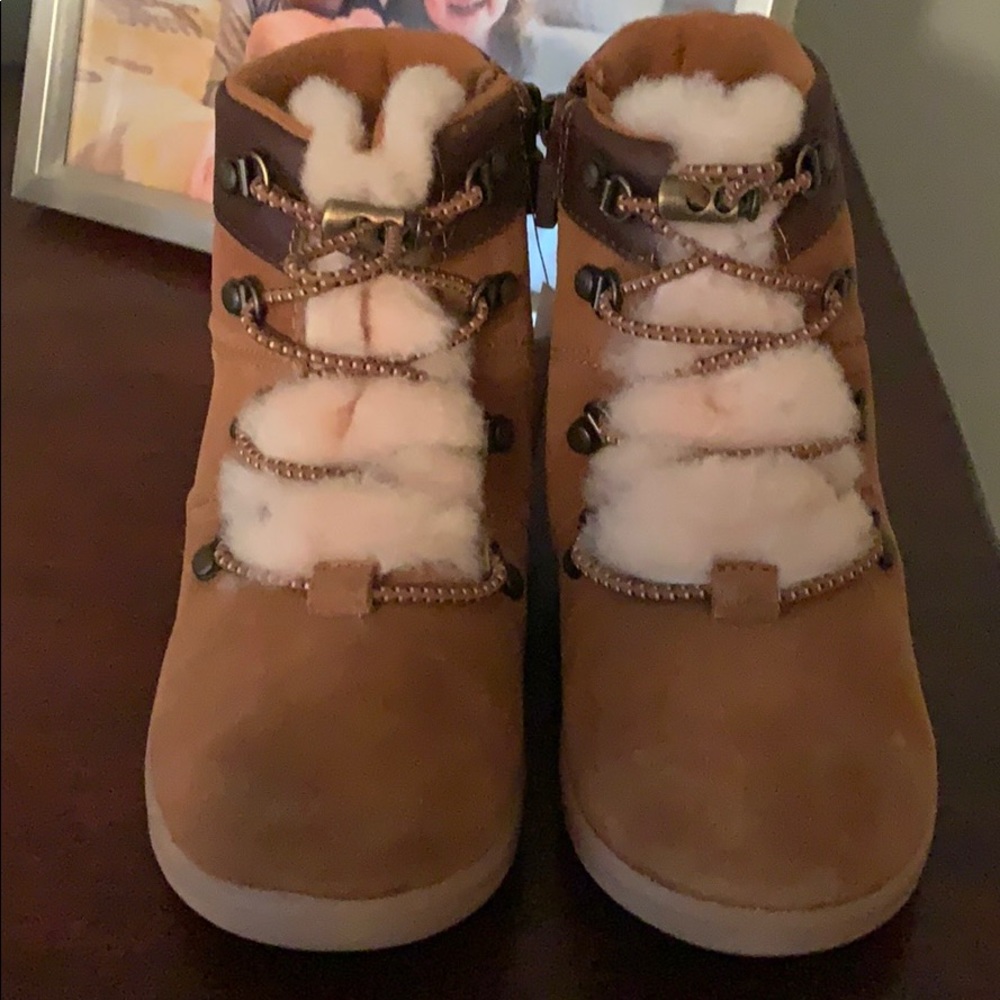 UGG Ager Boot toddler boys size 12